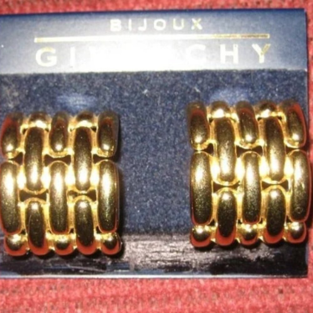 ❤️New BIJOUX GIVENCHY PARIS Gold Clip Earrings 3/4" x 1 1/4"